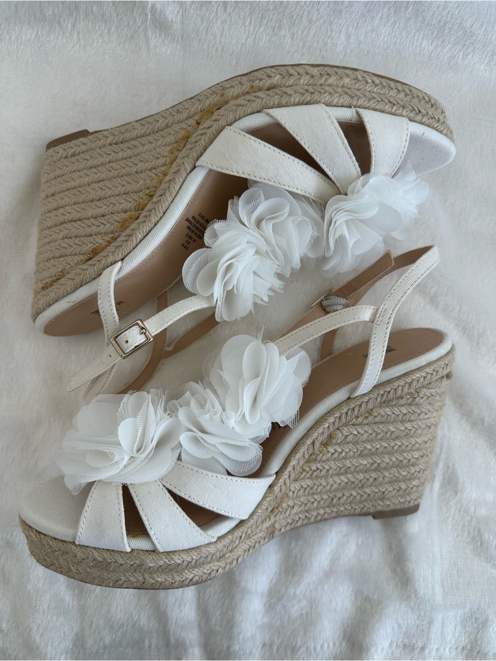H&M White Canvas 3D Tulle Flower Bridal Summer Espadrille Wedge Sandals Sz 8 - Picture 5 of 10